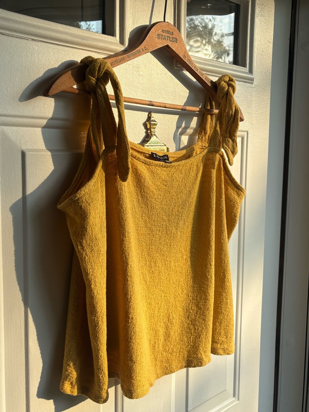Express Yellow 100% Cotton Lightweight Textured Tank Top Women’s Size XL